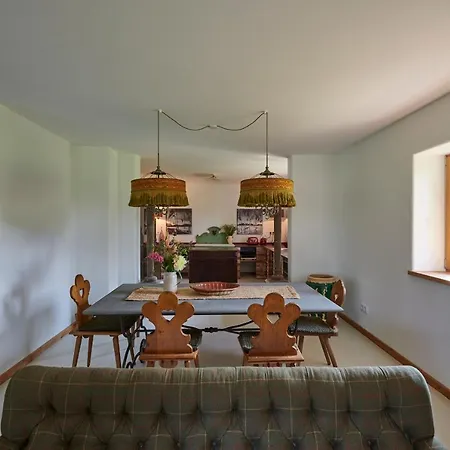 1604 Apartment