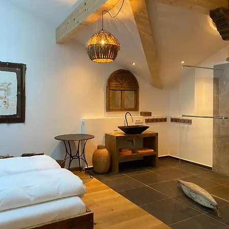 Apartment 1604 Ubersee
